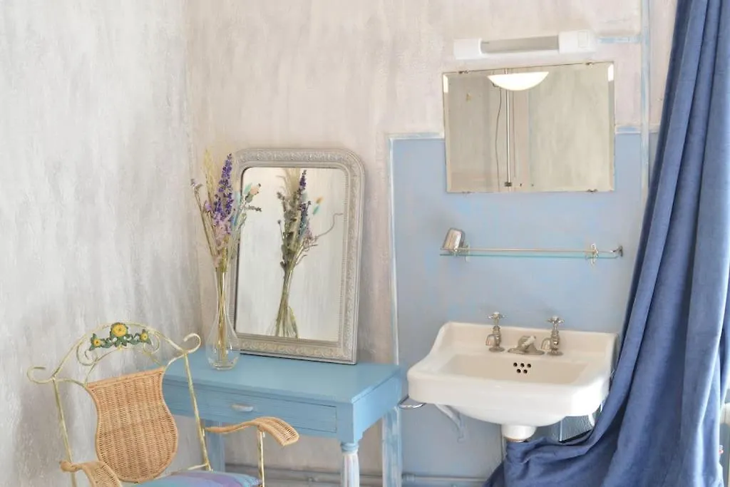 Holiday home Maison De Caractere A Saint-Nectaire Le Haut